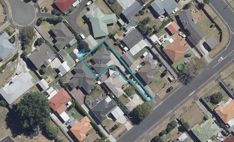 18A Bolmuir Road, Forest Lake, Hamilton - Carousel 1