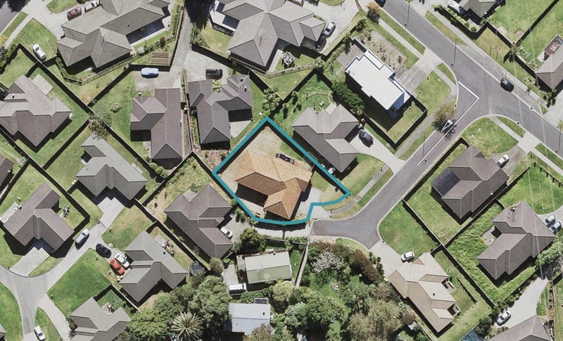 5 Guinness Place, Massey, Auckland - Carousel 1