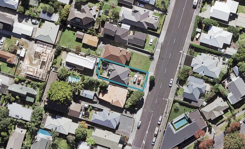366 Point Chevalier Road, Point Chevalier, Auckland - Carousel 1