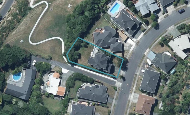 26 Spyglass Lane, Whitby, Porirua - Carousel 1