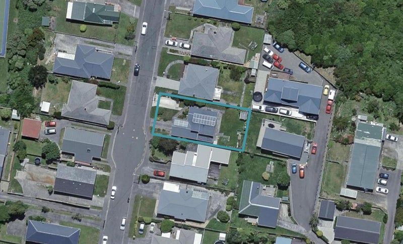 24 Oswald Crescent, Paparangi, Wellington - Carousel 1