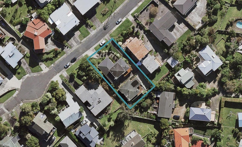 24B MARTIN CRESCENT, Northcote, Auckland - Carousel 1