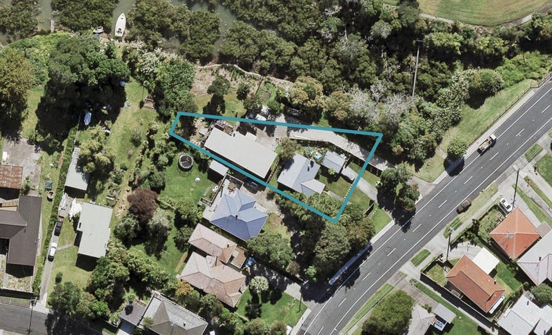 19 Matipo Road, Te Atatu Peninsula, Auckland - Carousel 1