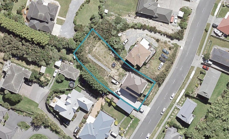 2/275 Maungaraki Road, Maungaraki, Lower Hutt - Carousel 1