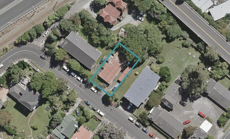 2/5 Bridge ST, Melling, Lower Hutt - Carousel 1