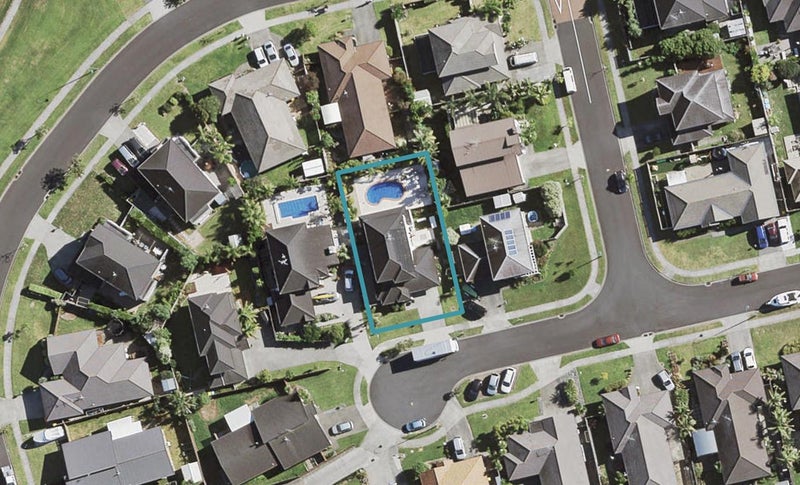 7 Girvan Terrace, Wattle Downs, Auckland - Carousel 1