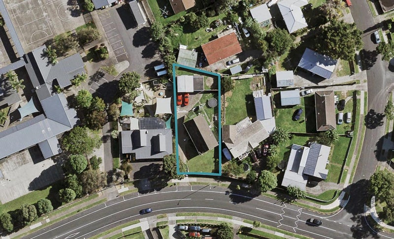 21 Burundi Avenue, Clendon Park, Auckland - Carousel 1