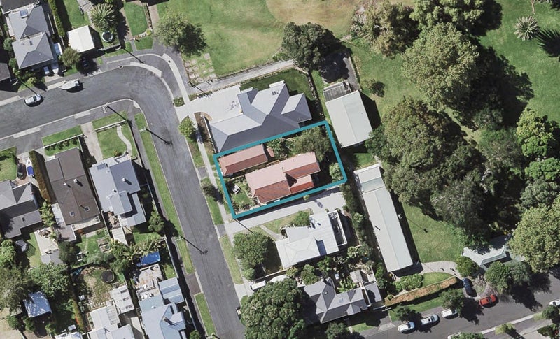 6 Empire Road, Devonport, Auckland - Carousel 1