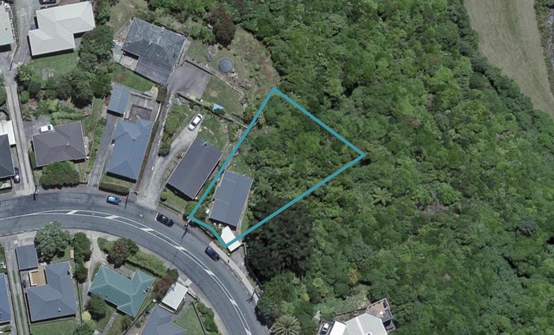 30 Mark Avenue, Paparangi, Wellington - Carousel 1