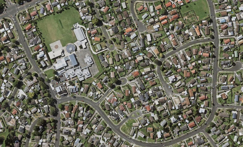 10 Chamade Place, Clover Park, Auckland - Carousel 1