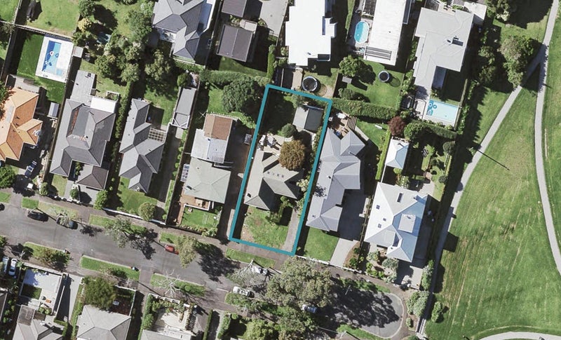 44 Colchester Avenue, Glendowie, Auckland - Carousel 1
