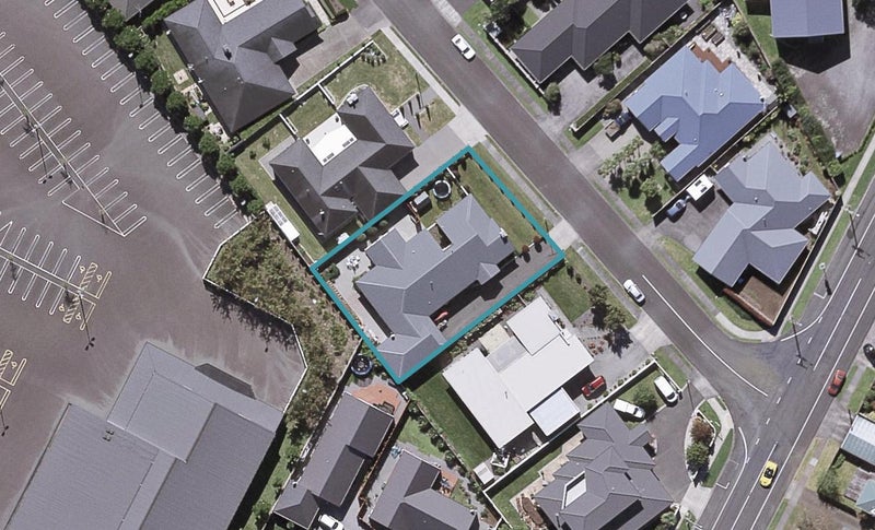 5 Oakwood Drive, Highlands Park, New Plymouth - Carousel 1