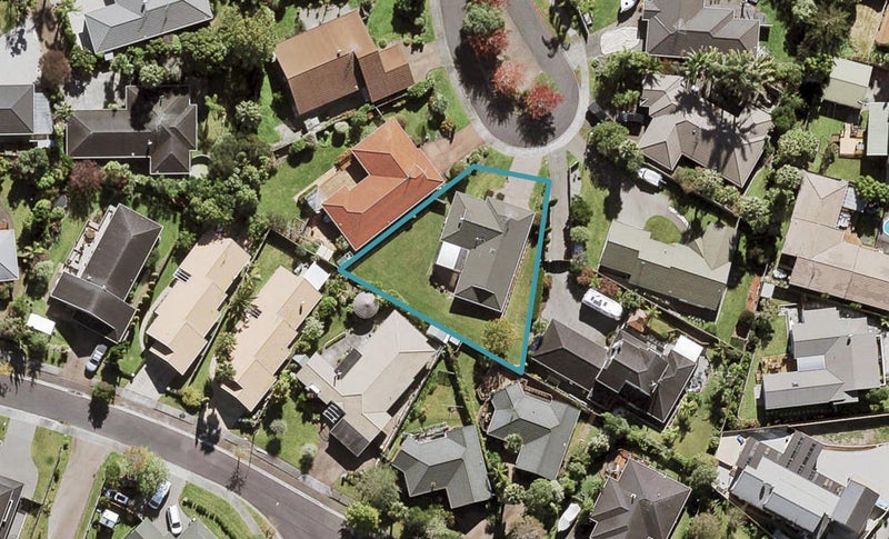9 Cesari Place, West Harbour, Auckland - Carousel 1