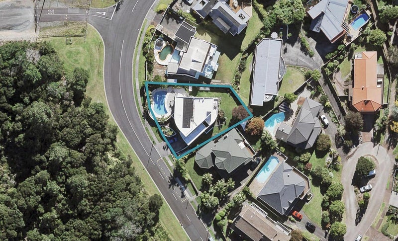 60 Onetaunga Road, Chatswood, Auckland - Carousel 1