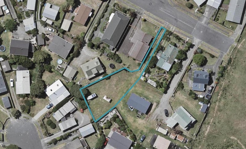 12 Norfolk Crescent, Otaki Beach, Otaki - Carousel 1