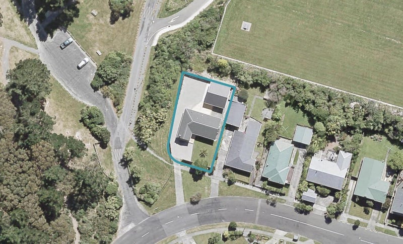 70 Oakleigh Street, Maungaraki, Lower Hutt - Carousel 1