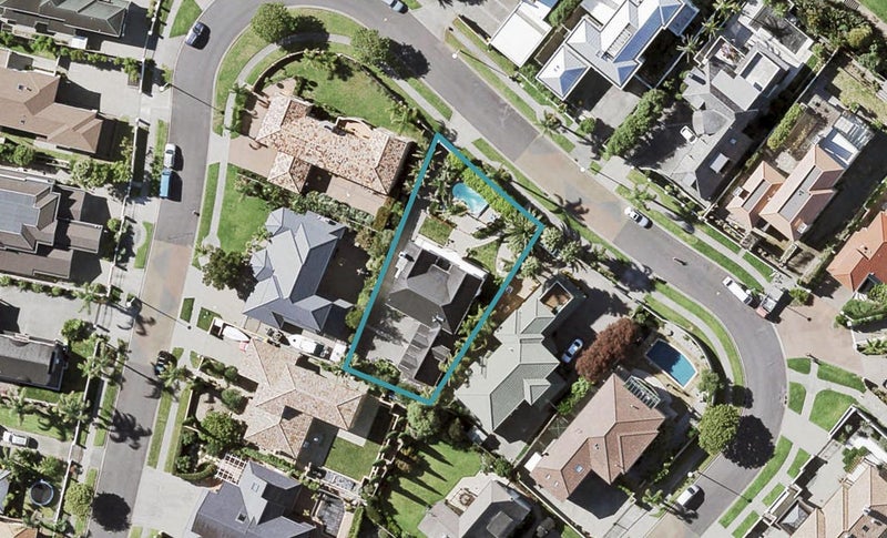 16 Quedley Court, Eastern Beach, Auckland - Carousel 1