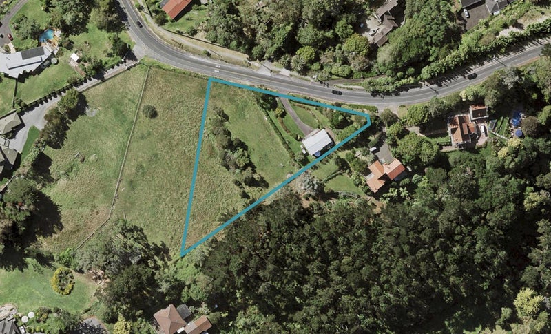 101 Point View Drive, East Tamaki Heights, Auckland - Carousel 1