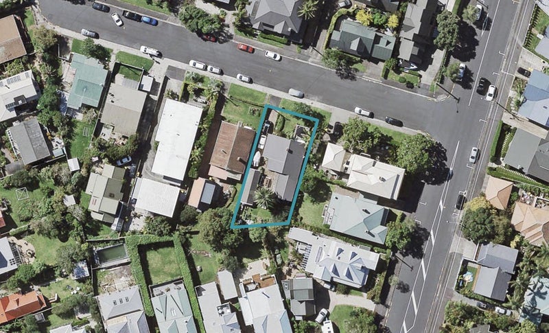 1 Sinclair Street, Devonport, Auckland - Carousel 1