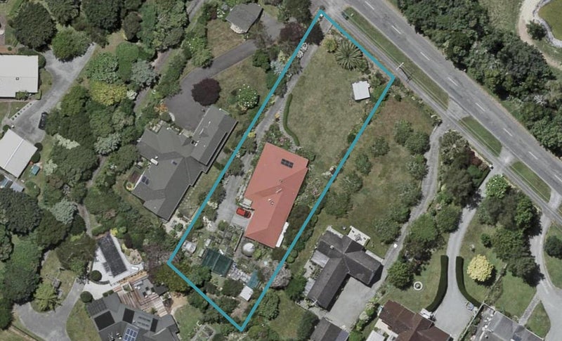 90 School Road, Otaki - Carousel 1