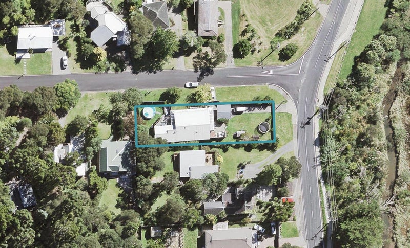 2 Fawcett Road, Laingholm, Auckland - Carousel 1