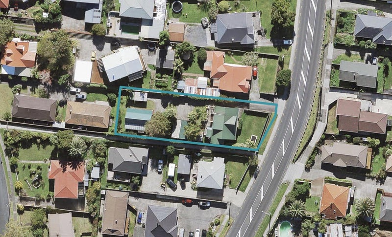 24 Te Atatu Road, Te Atatu South, Auckland - Carousel 1