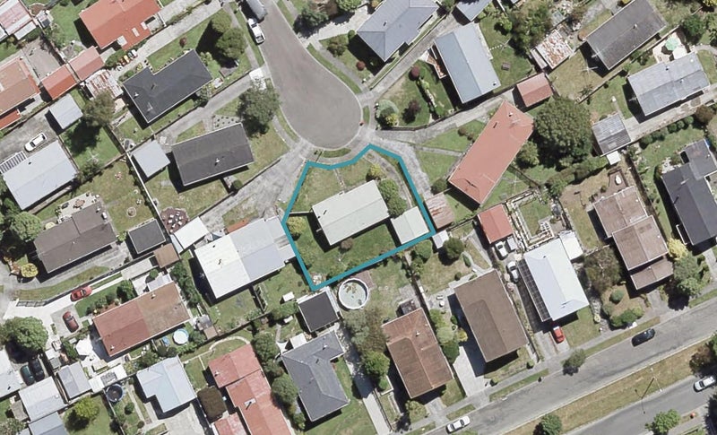 12 Topeka Grove, Totara Park, Upper Hutt - Carousel 1