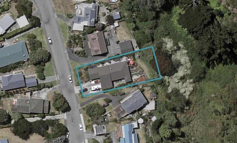 22 Frimley Terrace, Waikanae Beach, Waikanae - Carousel 1