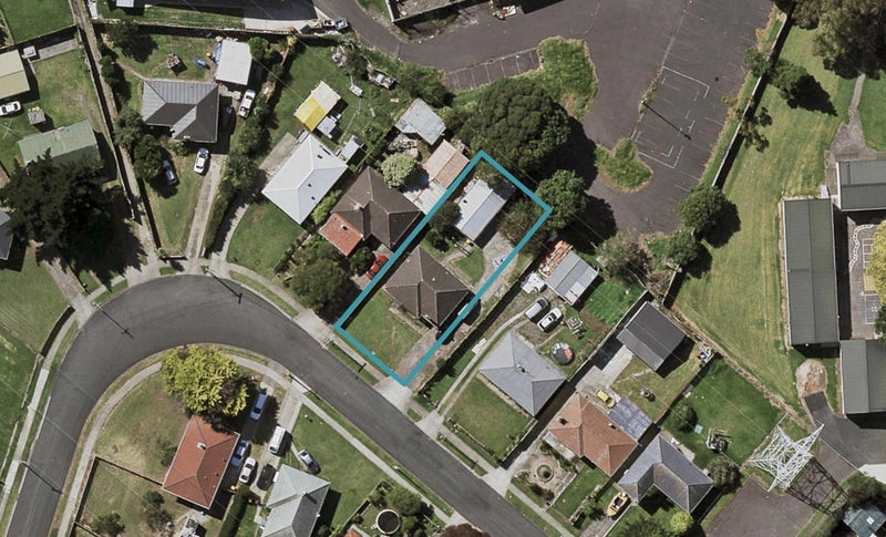 70 Fisher Crescent, Otara, Auckland - Carousel 1