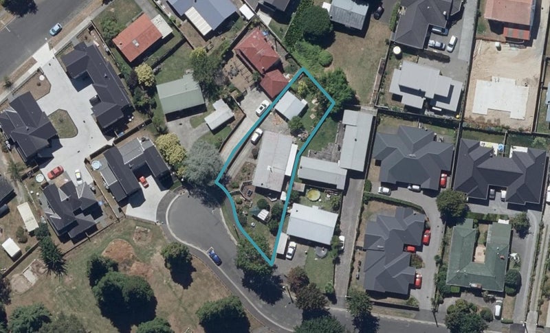 24 Sandleigh Road, Hamilton Lake, Hamilton - Carousel 1