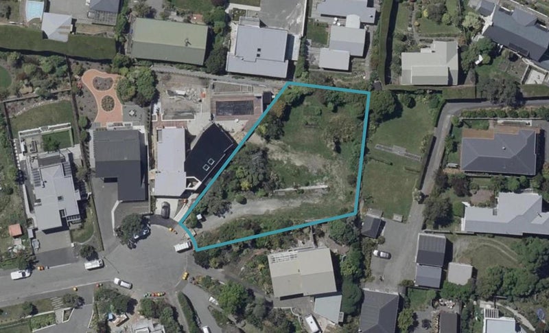 17 Hilltop Lane, Mount Pleasant, Christchurch - Carousel 1