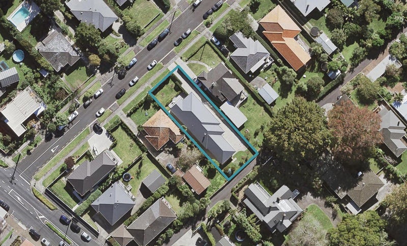 5 Le Roy Terrace, Birkenhead, Auckland - Carousel 1
