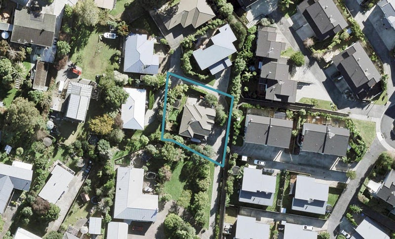 90 Brian Crescent, Stanmore Bay, Auckland - Carousel 1