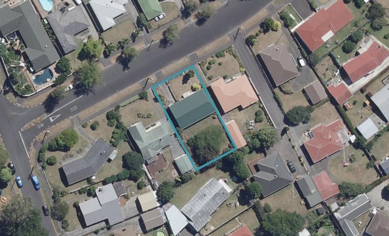 11 Ashbury Avenue, Silverdale, Hamilton - Carousel 1