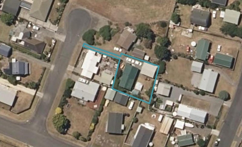 6 Rangitane Grove, Waitarere Beach, Levin - Carousel 1