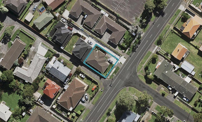 14 Birdwood Avenue, Papatoetoe, Auckland - Carousel 1