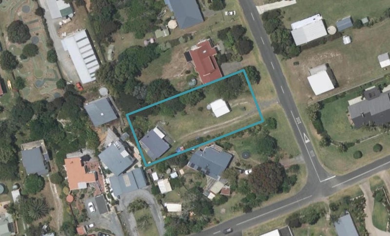 10 Ellen Street, Mangawhai Heads, Mangawhai - Carousel 1