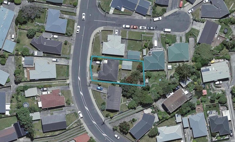 56 Mark Avenue, Paparangi, Wellington - Carousel 1