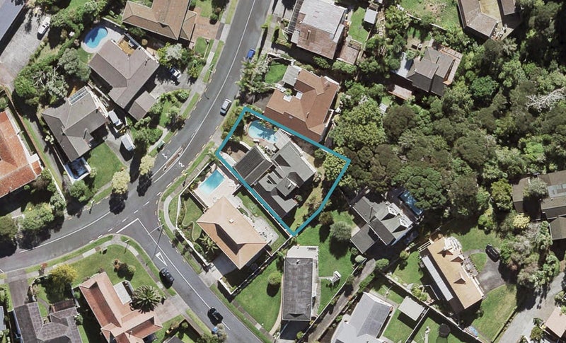77 Porritt Avenue, Chatswood, Auckland - Carousel 1