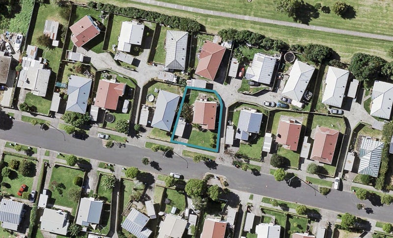 58A Maybury Street, Point England, Auckland - Carousel 1