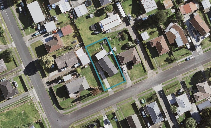 4 Gambare Place, Wattle Downs, Auckland - Carousel 1