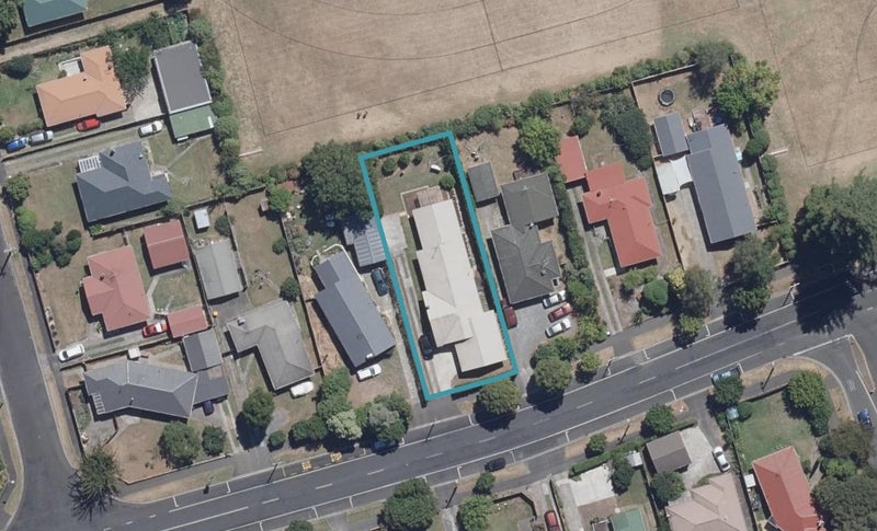 85 Masters Avenue, Silverdale, Hamilton - Carousel 1