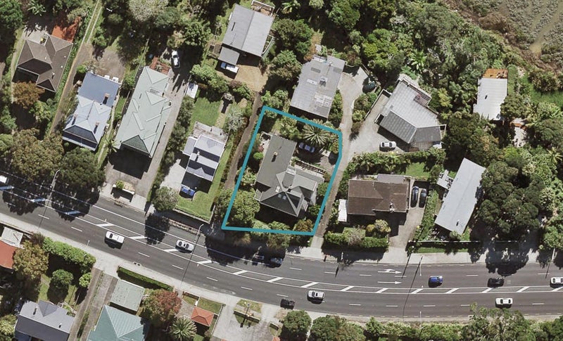 13 Onewa Road, Northcote, Auckland - Carousel 1