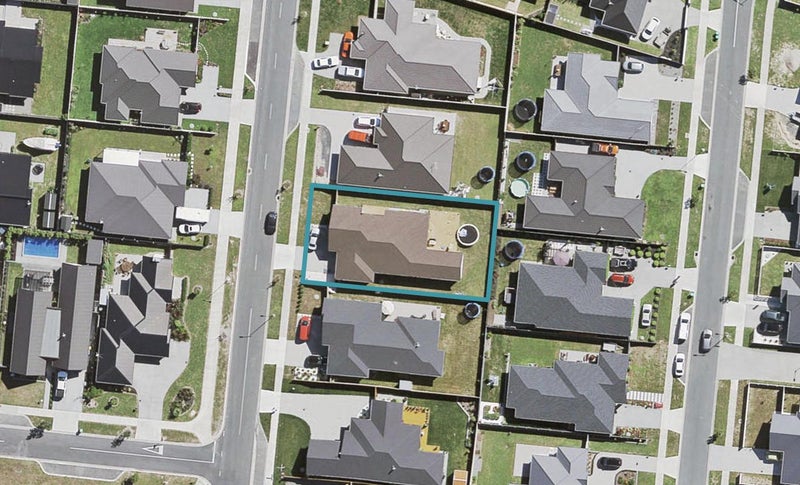 20 Robert Might Road, Kumeu - Carousel 1