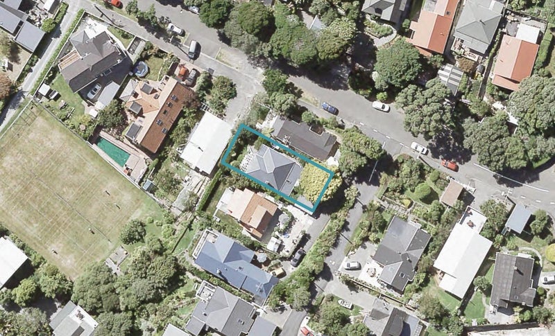 2 Manuka Terrace, Eastbourne, Lower Hutt - Carousel 1