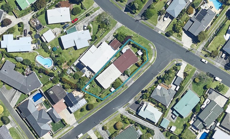 1B Mahoe Street, Matua, Tauranga - Carousel 1