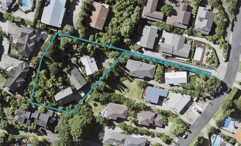 1/52 Heathcote Road, Castor Bay, Auckland - Carousel 1