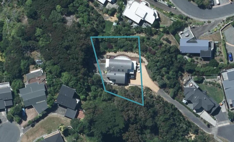 16 The Topdeck, Whitby, Porirua - Carousel 1