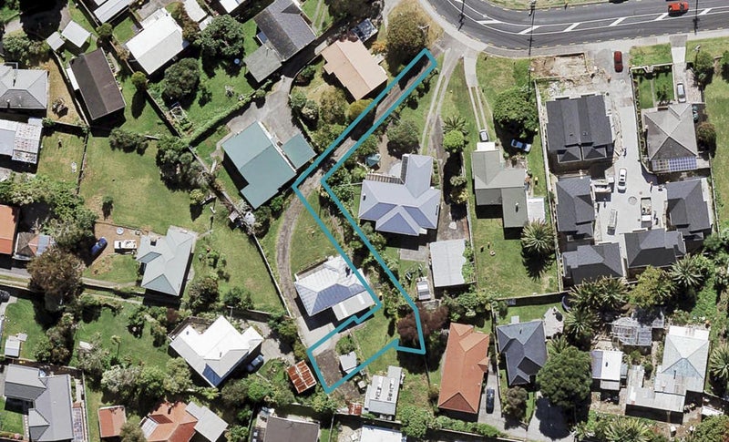 12D Binsted Road, New Lynn, Auckland - Carousel 1
