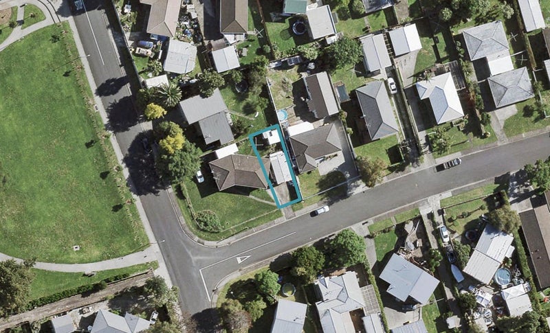 33 Sunnypark Avenue, Rosehill, Papakura - Carousel 1